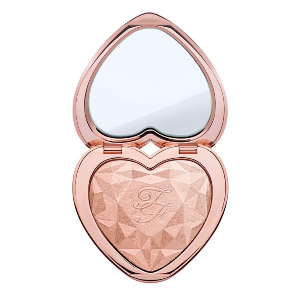 Too faced Love Light Prismatic Highlighter